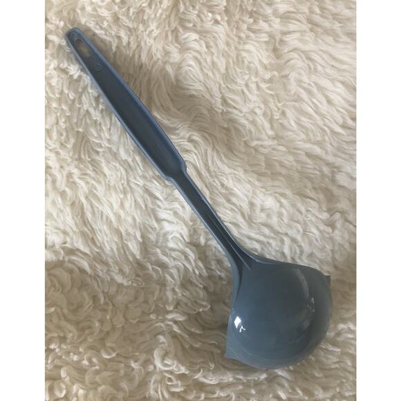 Vintage Ekco Ladle Blue Plastic Soup Spoon Dipper Cooking Utensil Kitchen USA - Picture 3 of 5